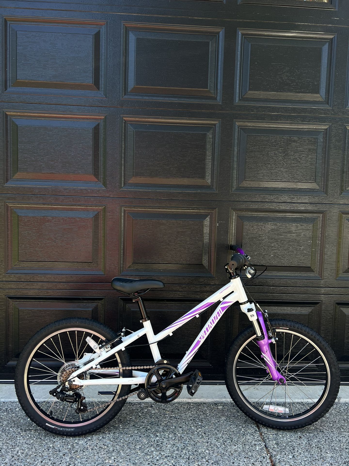 Specialized Hotrock Mountain Kids Bike 20”