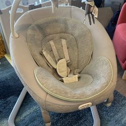 Graco Soothe Baby Swing – Like New