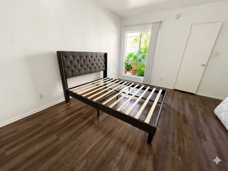 NEED GONE BY TOMORROW. Dark Gray Upholstered Full Platform Bed Frame with Wingback Tufted Headboard