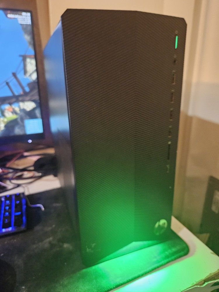 Budget HP Gaming PC. Ryzen 5 5500gt. Nvidia GTX 1070. 16gb 3200mhz Ram. 1tb ssd. Wifi