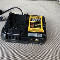 Charger DEWALT 4amp