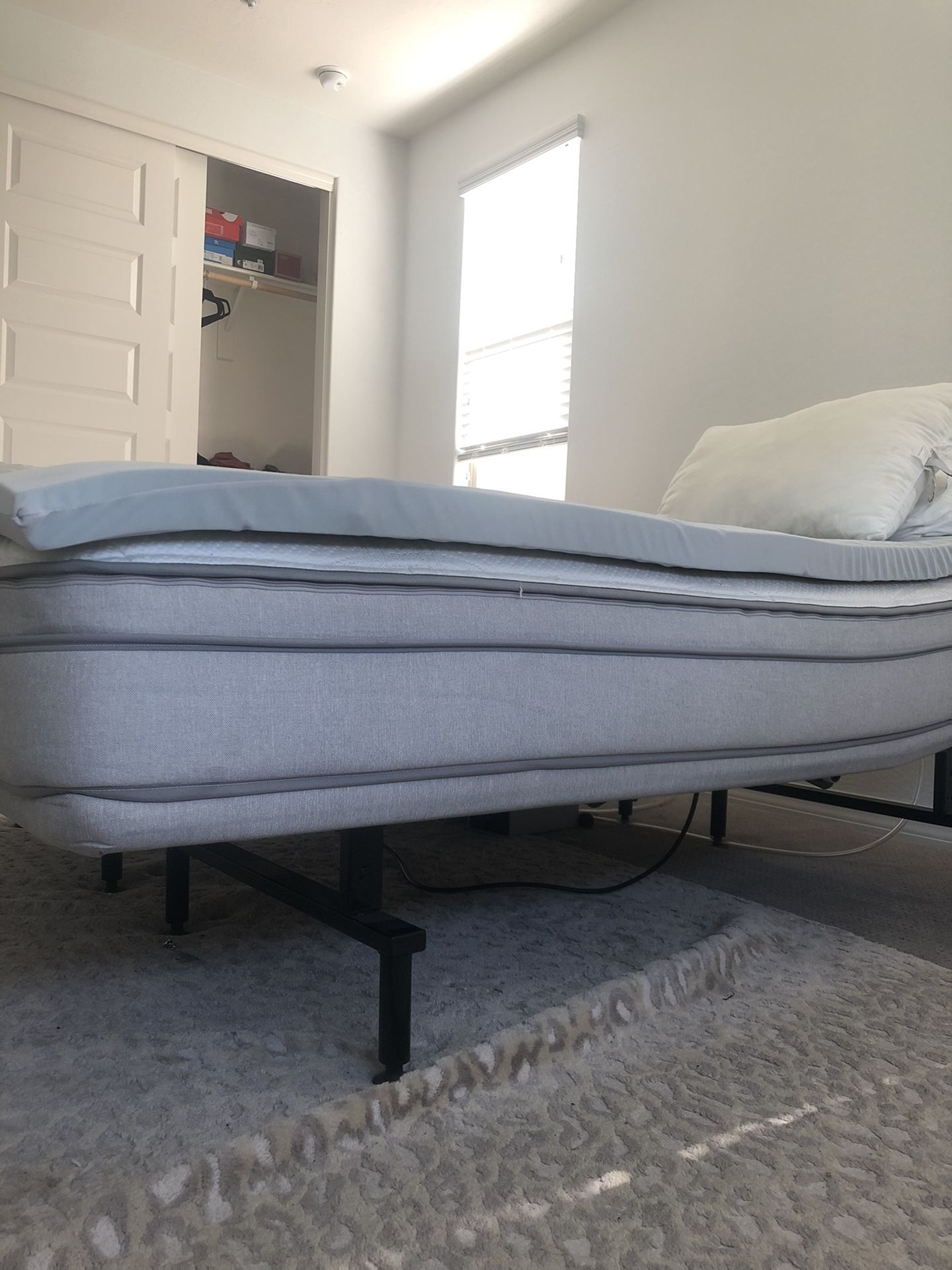 Sleep number bed p5 king with tilt frame for Sale in Gilbert, AZ OfferUp
