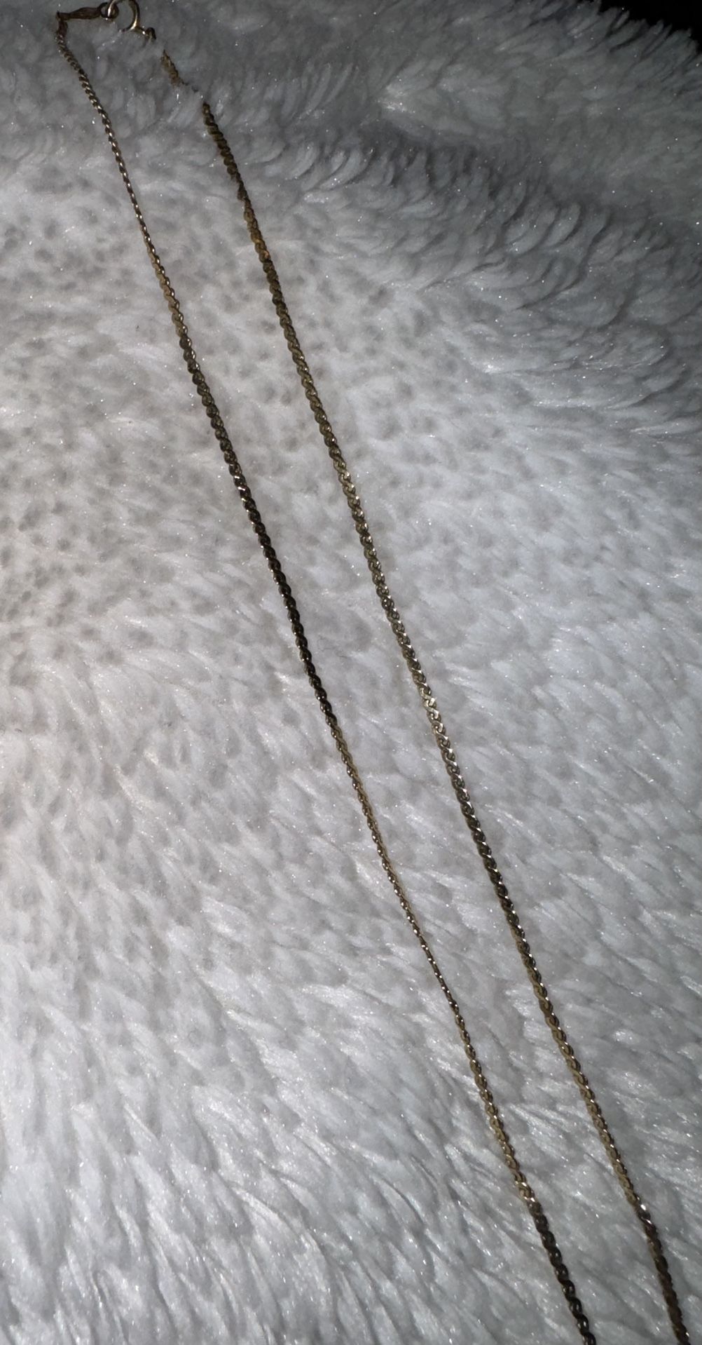 Gorgeous 2mm 14kt Yellow Gold Serpentine-Chain Necklace. 18" 