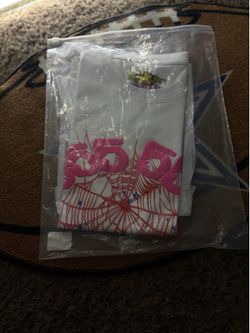 White/pink spider shirt