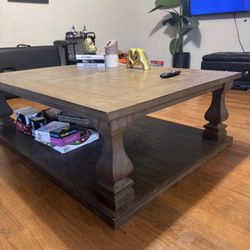 Stunning Large Coffee Table 