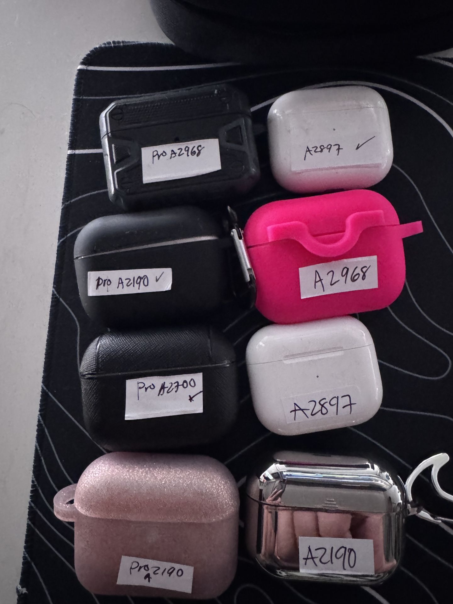AIRPODS ( Used, Good Working Condition)