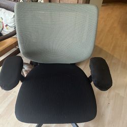 Keilhauer Task Chairs Really Nice Chairs 