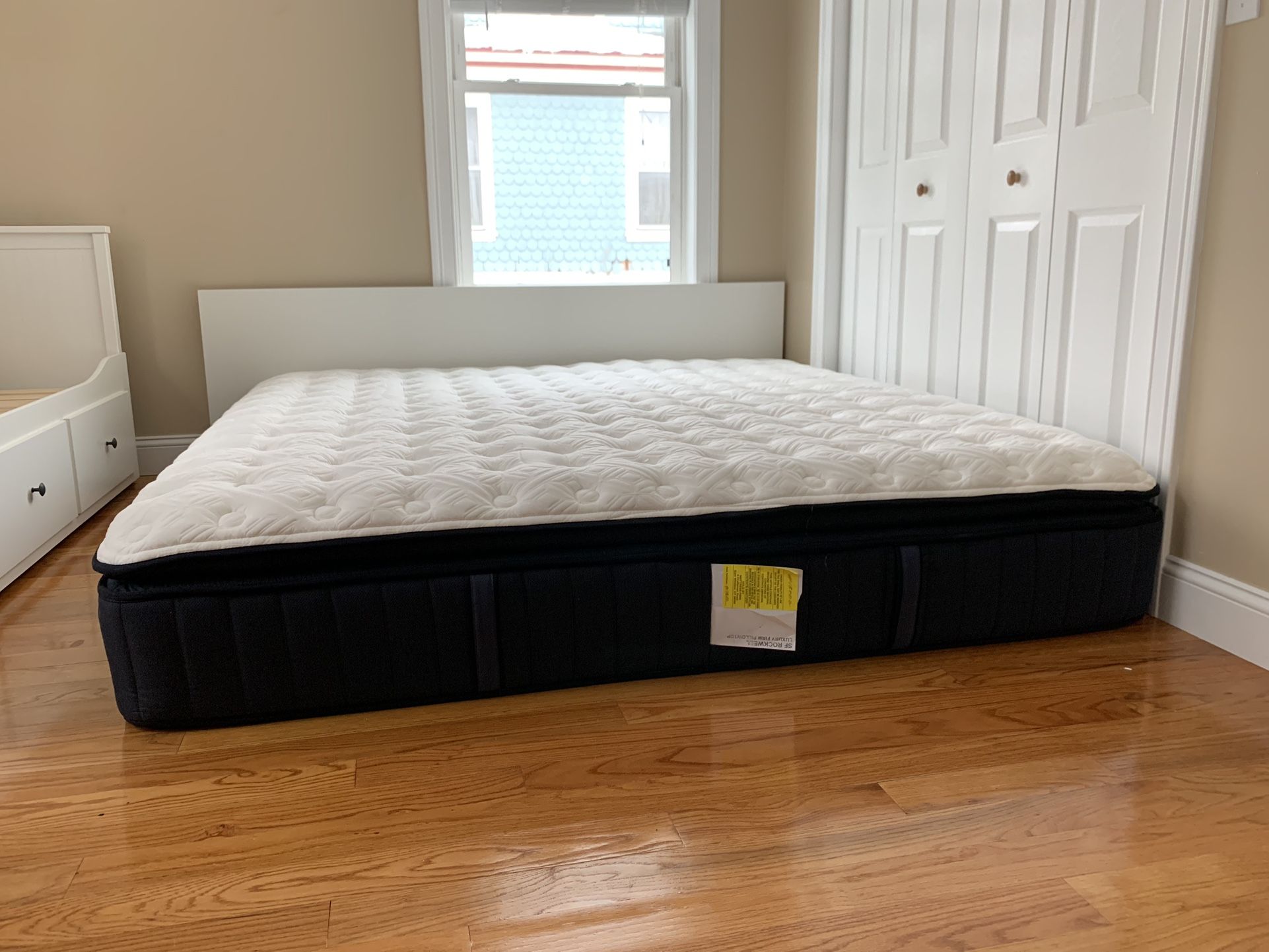 Stearns and Foster king mattress pillow top