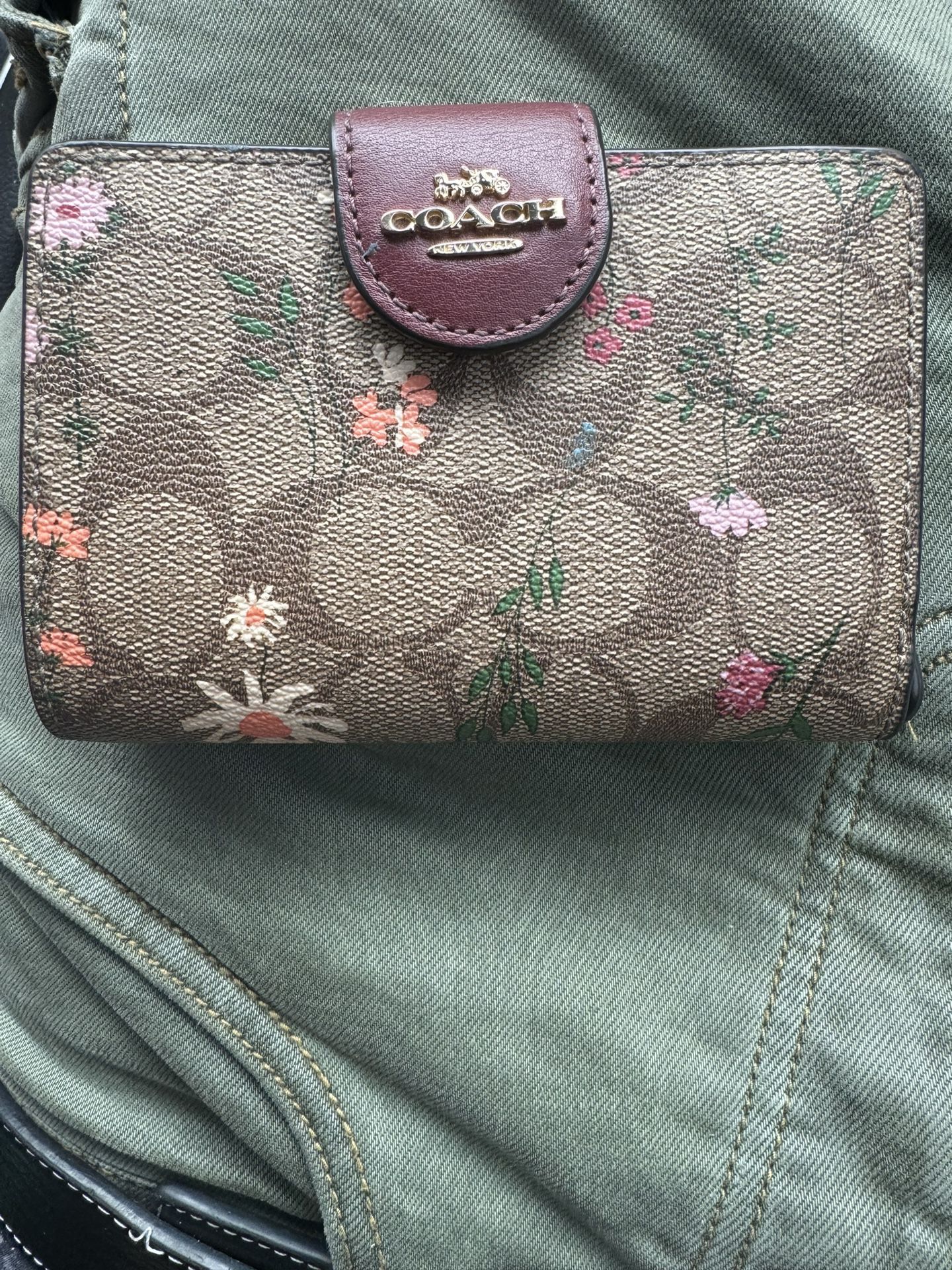 Women’s Coach Wallet 