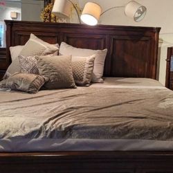 Bob's Furniture Bed Frame