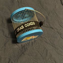 Hermit Crab Condo Or Bird Carrying Case $5