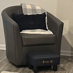 2 Gray swivel barrel chairs with Pillow & navy ottoman