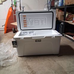 Yeti Tundra 75 Cooler