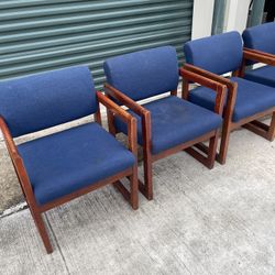 Recepción Chairs 15 Each 