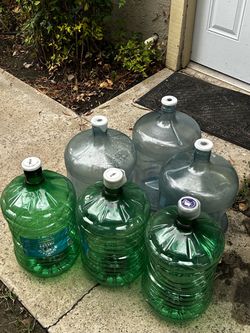Lot of 6 - 5 & 4 Gallon Water Cooler Jugs – Lot of 6