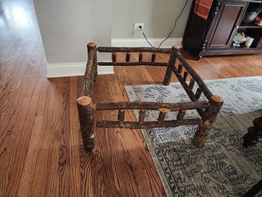 Rustic Log 30x30 Coffee Tabe Base.