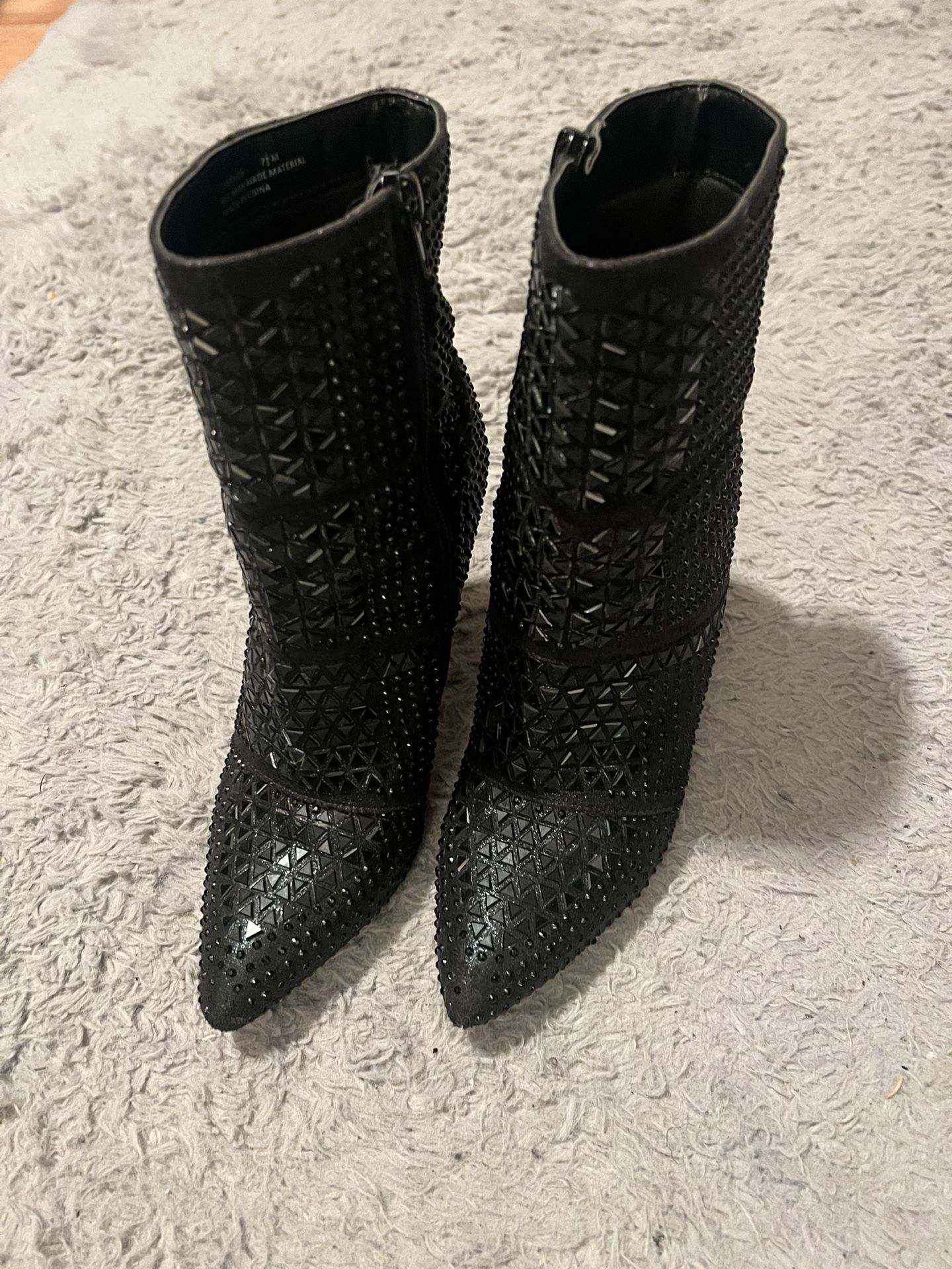 Apathos Black Diamond Booties