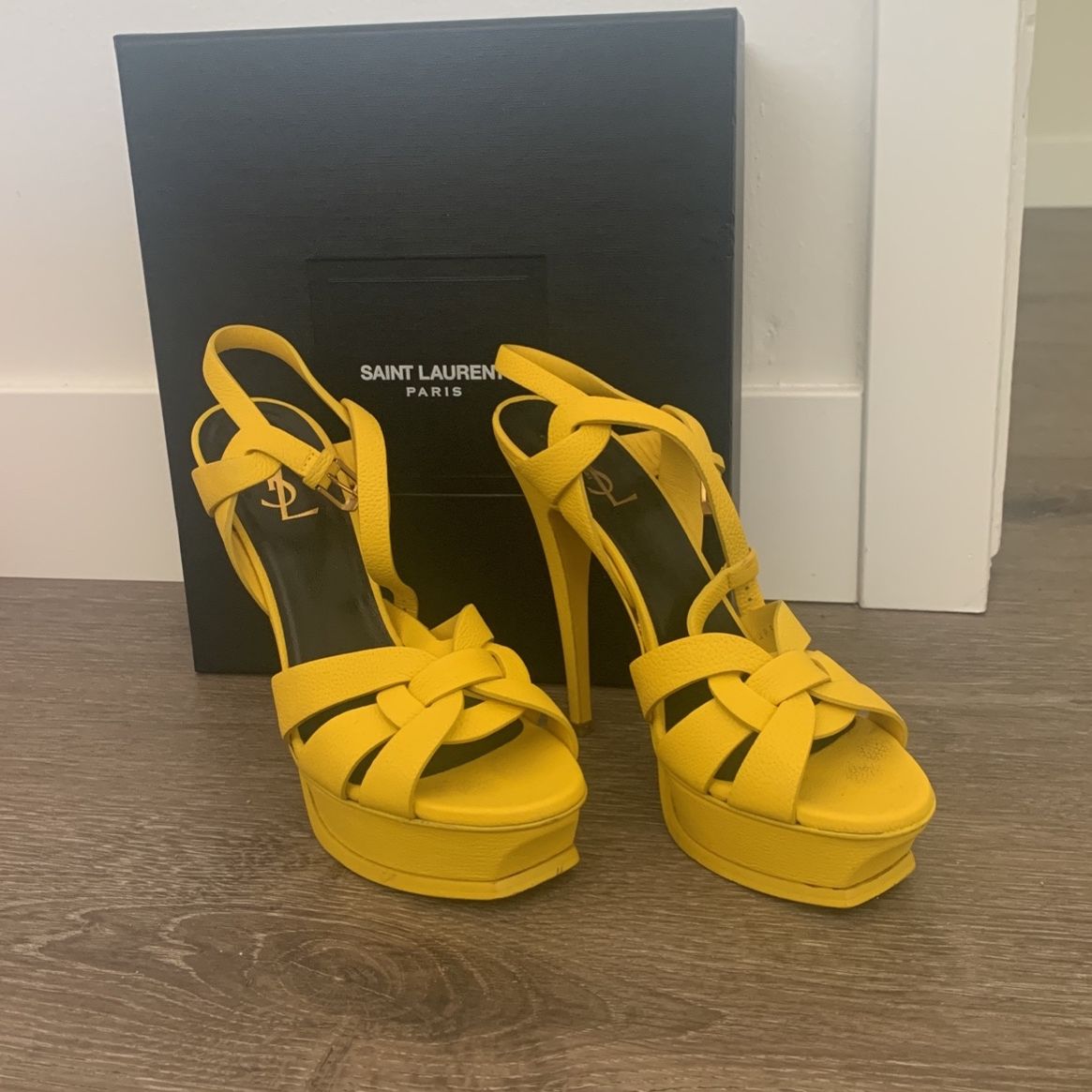YSL tribute Pumps