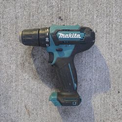 Makita 12 Volt drill/driver