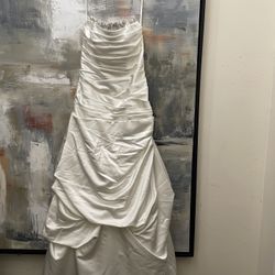 David’s Bridal Ivory Strapless Satin with Beaded Lace Neckline-STYLE# WG9828-Size 12 
