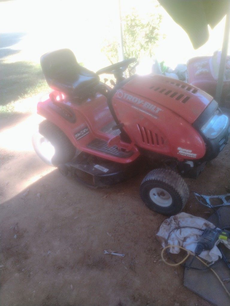 Troy Built Automatic With Cruise With Dump Trailer