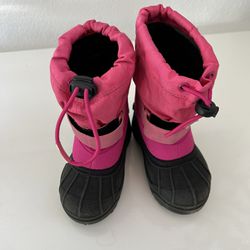 Girls Columbia Snow Boots - Size 8