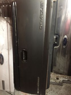 Chevi Silverado 03. Tell gate $150. Cad uno