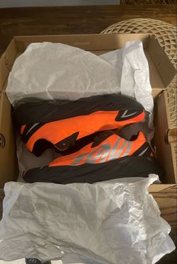 Yezzys 750’s Orange