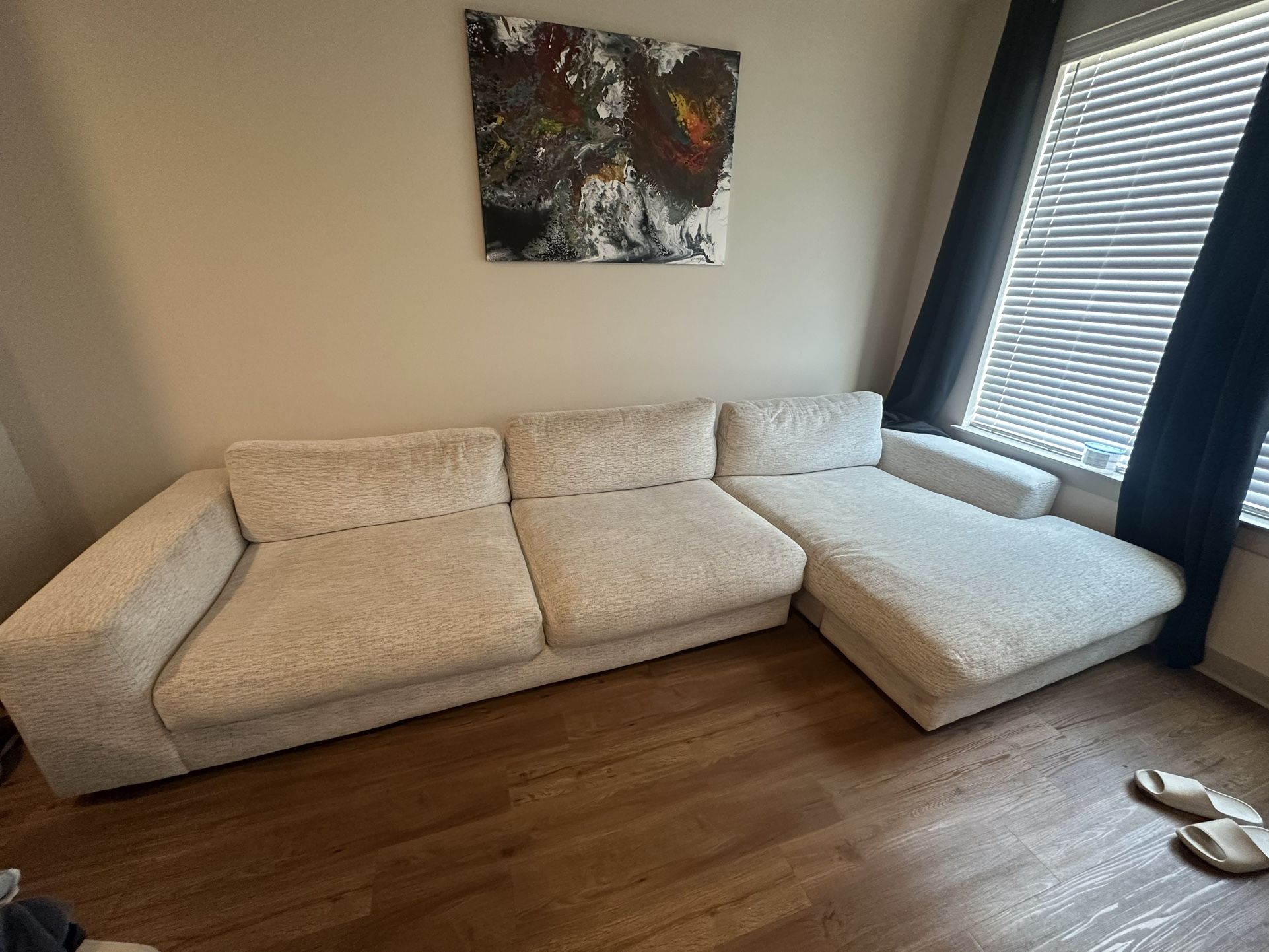 Montecito 2 Pc Right Arm Chaise Sectional