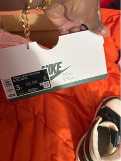Jordan ones retro high size 3