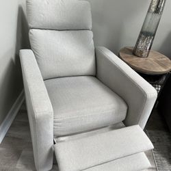 Tommy Hilfiger Mid Century Push Back Recliner for Sale in New Lenox IL OfferUp
