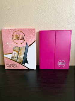 Lurella Led make up portable mirror in magenta