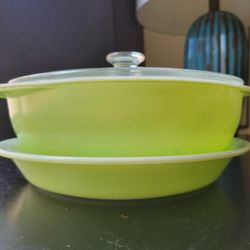 Vintage Pyrex Lime Green Serving Bowl With Lid And Pie Plate