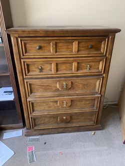 Dresser $ 60