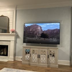 T.V. Hutch