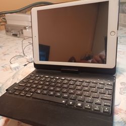 IPad, Keyboard Case, Passcode Locked, For Parts Or Repairs