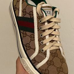 Gucci Women Sneakers