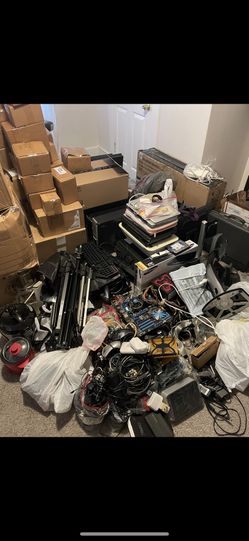 Huge electronics reseller inventory MSRP Over $5,000+