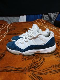 Jordan’s 11 Retro Navy Blue Snakeskin size 12