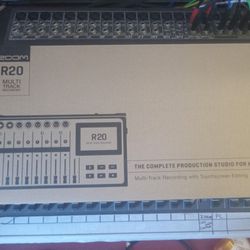 Zoom R20  Recording Mixer