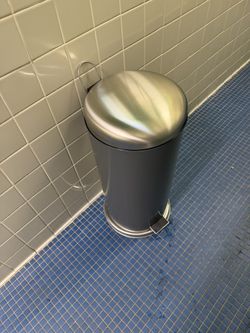 Garbage can