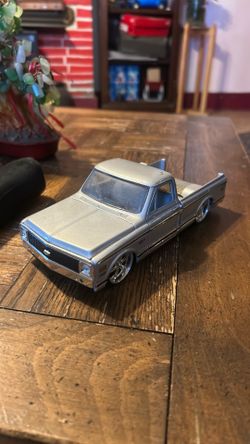 Jada Chevy Cheyenne pickup