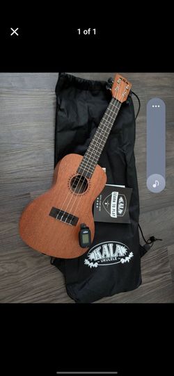 NEVER Used : Official Kala Mahagony Concert Ukelele with Starter kit, Tuner and Tote Bag