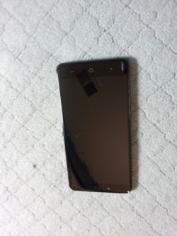 ZTE Phone No Cracks ..Turns On Ready For Use