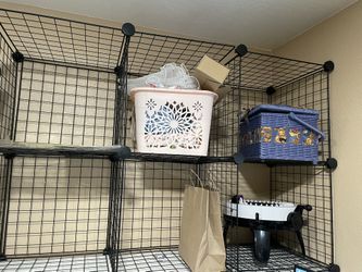 Display Grid Wall.