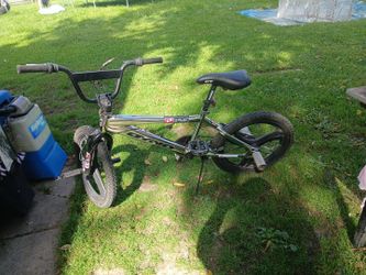 Hi , i'm selling my dino b m x bike