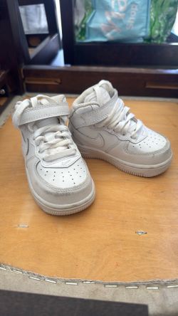 Baby shoes