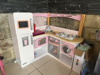 Play Kitchen