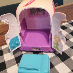 Doc McStuffins Ambulance toy Hospital