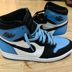 Jordan 1 “UNC”